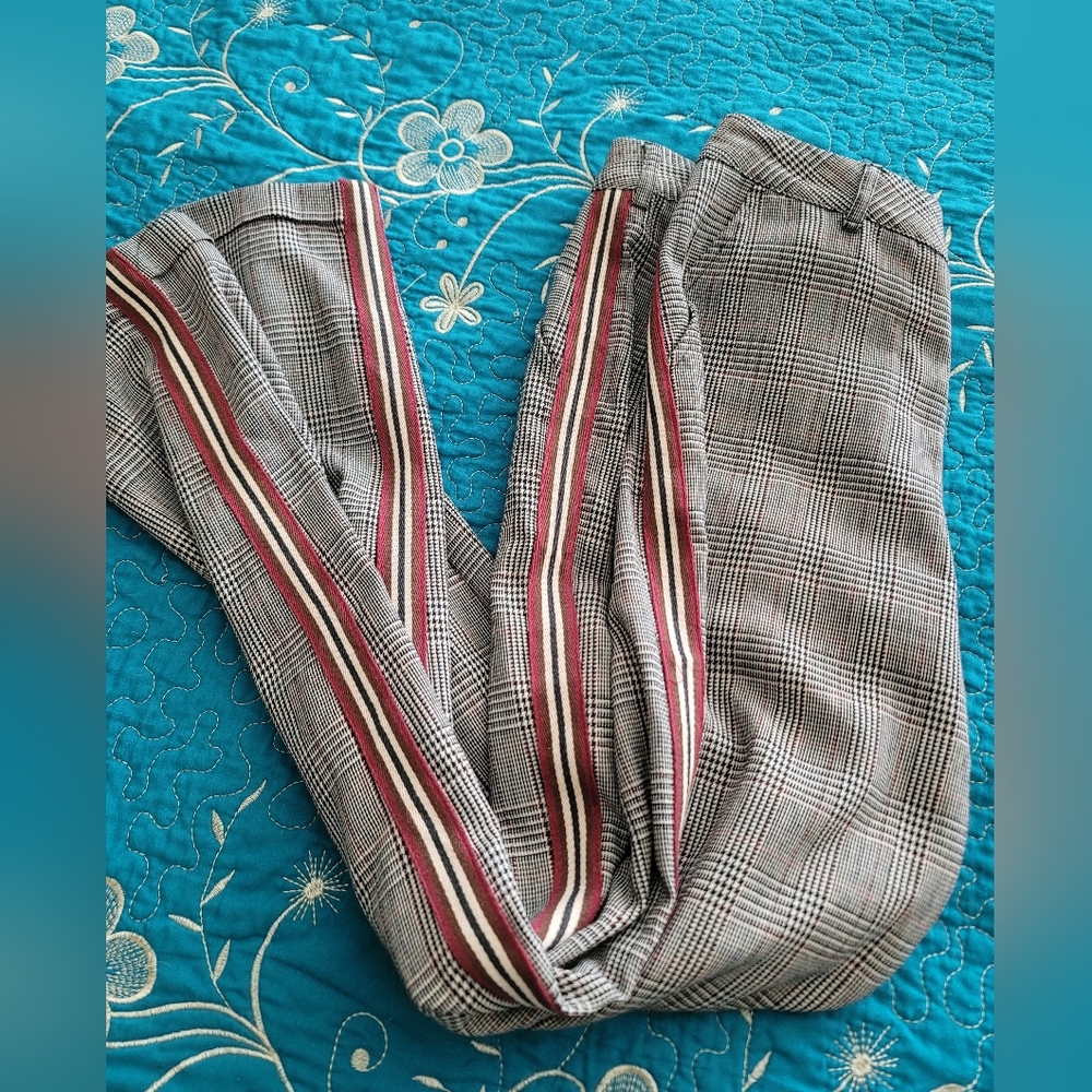 Hem & Thread Pants - M - Picture 4 of 8